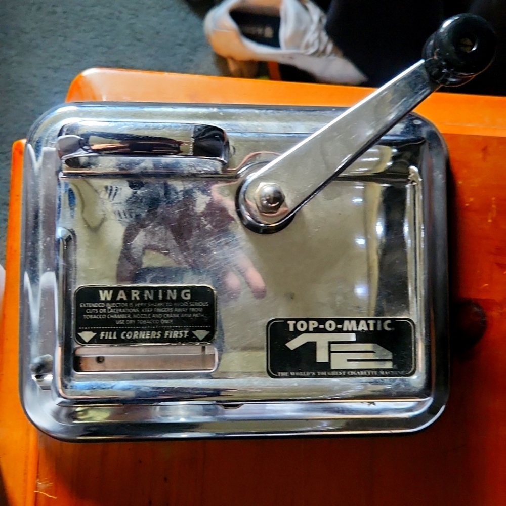 COPY - Top-o-matic cigarette roller